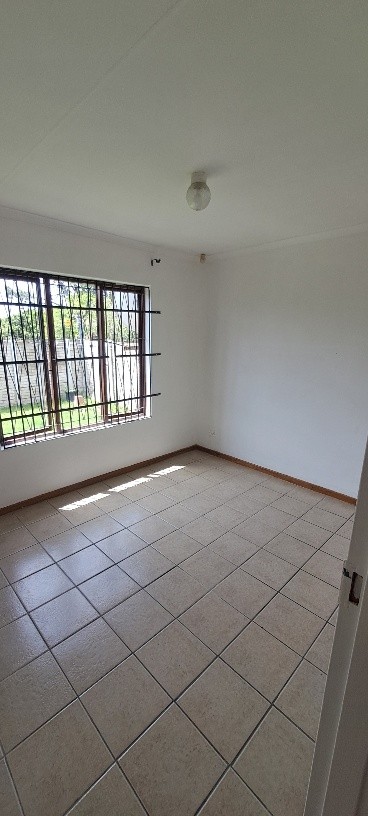 To Let 2 Bedroom Property for Rent in Greenshields Park Eastern Cape